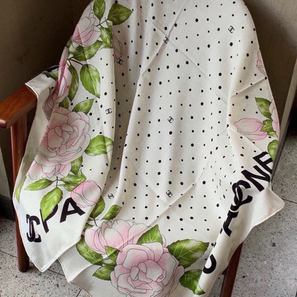 CHANEL 26S SCARF 140 IN SILK AND CASHMERE 509466