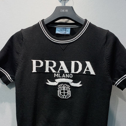 PRADA 26S SHORT-SLEEVE CREW-NECK KNIT TOP 1174