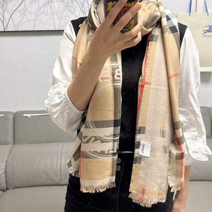 BURBERRY 25S SCARF 140 CM IN CASHMERE 935767