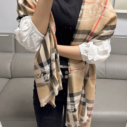 BURBERRY 25S SCARF 140 CM IN CASHMERE 935767