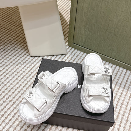 CHANEL 25S STRAP SANDALS IN WHITE PATENT CALFSKIN SILVER HARDWARE