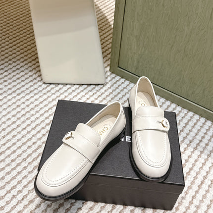 CHANEL 25S GODDESS FLAT LOAFERS IN WHITE CALFSKIN GOLD HARDWARE
