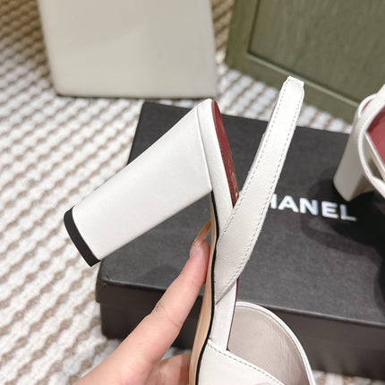 CHANEL 25S HIGH-HEELED SQUARE-TOE SLINGBACK 90MM IN WHITE AND BLACK CALFSKIN