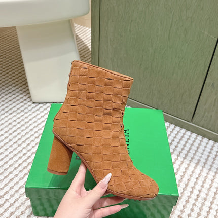 BOTTEGA VENETA 26S INTRECCIATO BOOTS 70 MM IN BROWN SUEDE