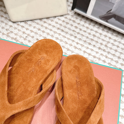 LP 26S THONG SANDALS IN CAMEL BROWN SUEDE