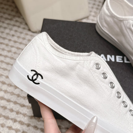 CHANEL 26S SNEAKERS IN WHITE CANVAS
