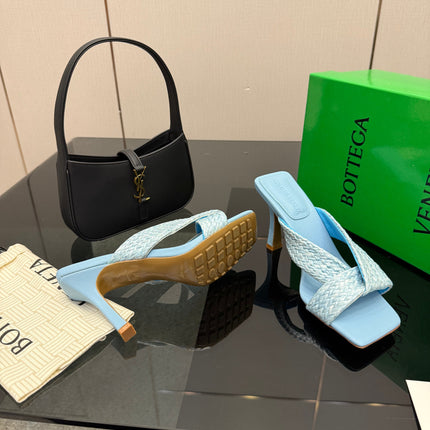 BOTTEGA VENETA 26S HEELED SANDALS 95 MM IN LIGHT BLUE CALFSKIN AND RAFFIA