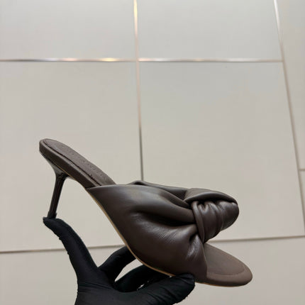 BOTTEGA VENETA 26S KNOT-STRAP HIGH-HEEL SANDALS IN BROWN LAMBSKIN
