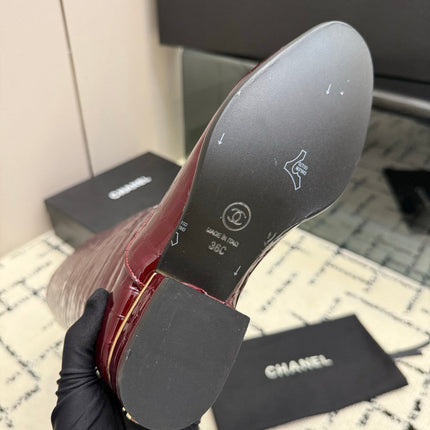 CHANEL 26S TALL BOOTS IN BURGUNDY CALFSKIN CROCODILE EMBOSSED