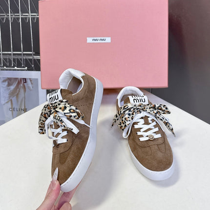 MIUMIU 25S SNEAKERS IN EARTH BROWN SUEDE WITH LEOPARD-PRINT LACES