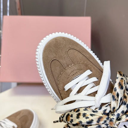 MIUMIU 25S SNEAKERS 45MM IN EARTH BROWN SUEDE WITH LEOPARD-PRINT LACES SHEARLING