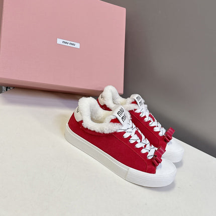 MIUMIU 25S SNEAKERS IN DARK RED SUEDE WITH SHEARLING