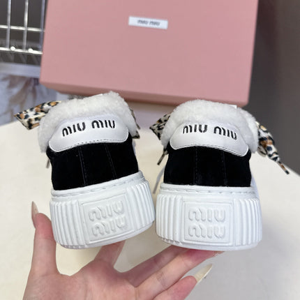MIUMIU 25S SNEAKERS 45MM IN BLACK SUEDE WITH LEOPARD-PRINT LACES SHEARLING