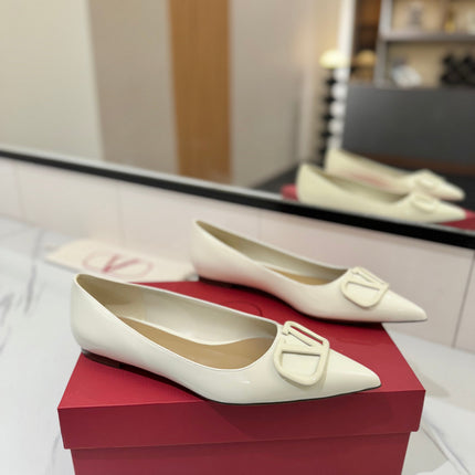 VALENTINO 26S BALLET FLATS IN WHITE PATENT CALFSKIN