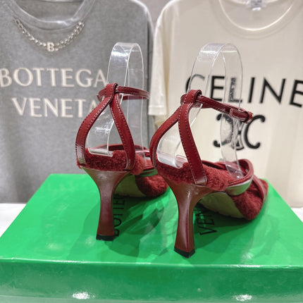 BOTTEGA VENETA 26S HIGH-HEEL SANDALS IN RED LAMBSKIN AND SHEARLING