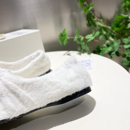 LOEWE 26S BALLET FLATS IN WHITE SHEARLING