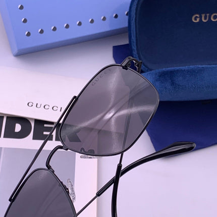 GUCCI 26S RECTANGULAR FRAME IN METAL 424706
