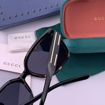 GUCCI 26S SQUARE FRAME IN ACETATE 426552