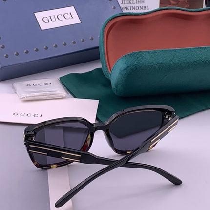 GUCCI 26S SQUARE FRAME IN ACETATE 426552