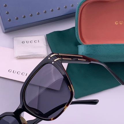 GUCCI 26S SQUARE FRAME IN ACETATE 426552