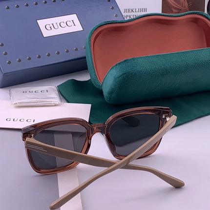 GUCCI 26S SQUARE FRAME IN ACETATE 426553