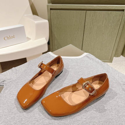 CHLOÉ 26S MARY JANE FLATS IN BROWN GLOSSY CALFSKIN