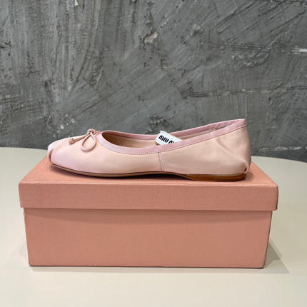 BALLET FLAT SHOES LIGHT PINK COLOR GLOSSY SHEEPSKIN