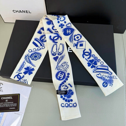 CHANEL 26S TWILLY SCARF 120 IN SILK 502602