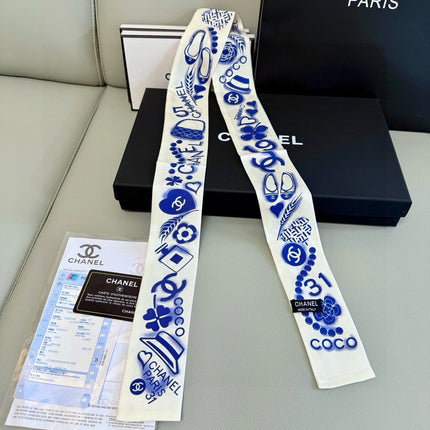 CHANEL 26S TWILLY SCARF 120 IN SILK 502602