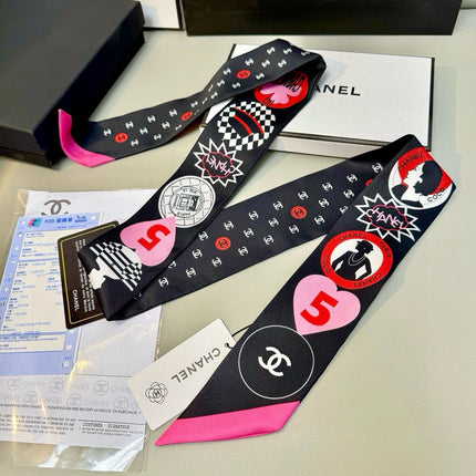 CHANEL 26S TWILLY SCARF 120 IN SILK 423635
