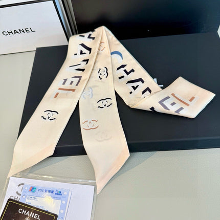 CHANEL 26S TWILLY SCARF 120 IN SILK 511256