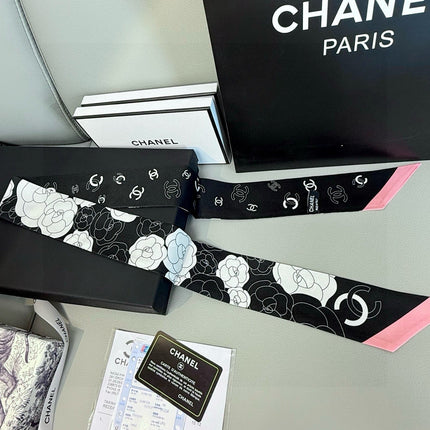 CHANEL 26S TWILLY SCARF 120 IN SILK 511258