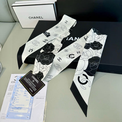 CHANEL 26S TWILLY SCARF 120 IN SILK 511259