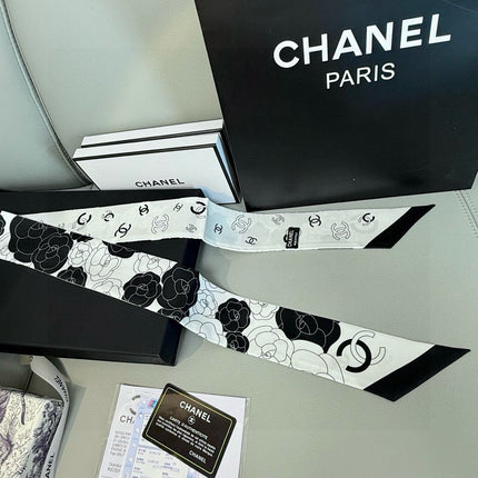 CHANEL 26S TWILLY SCARF 120 IN SILK 511259