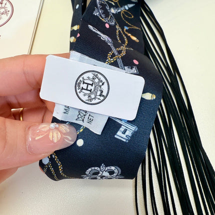 HERMES 26S TWILLY SCARF 86 IN SILK 492612