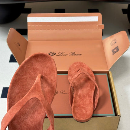 LP 26S THONG SANDALS IN BRICK RED SUEDE
