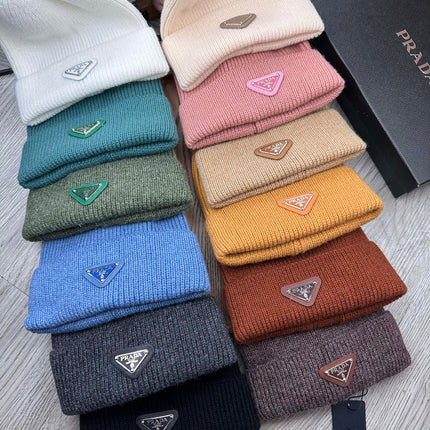 BEANIE HAT IN MUSTARD YELLOW WOOL 332397