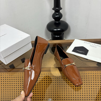 YSL 26S SQUARE-TOE LOAFERS IN BROWN GLOSSY CALFSKIN WITH METAL BAR