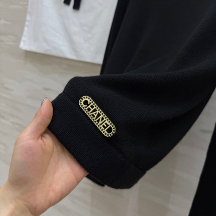 CHANEL 25S SWEATER 470
