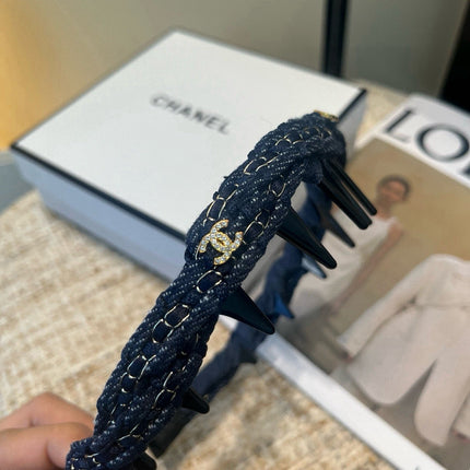 CHANEL 26S HEADBAND IN BLACK LACE FABRIC 505322