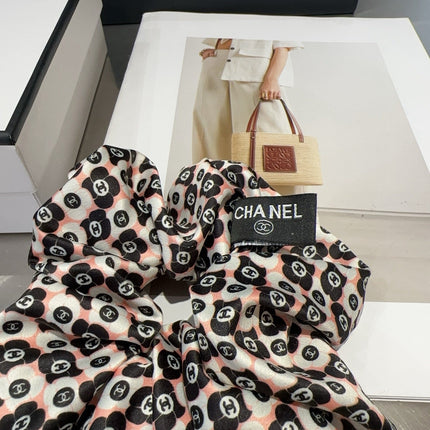 CHANEL 26S SCRUNCHIE HAIR TIE IN MULTICOLOR PREMIUM SILK 505306