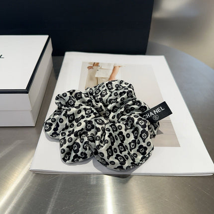 CHANEL 26S SCRUNCHIE HAIR TIE IN MULTICOLOR PREMIUM SILK 505305