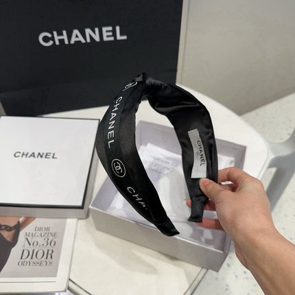 CHANEL 26S HEADBAND IN BLACK FABRIC 503082