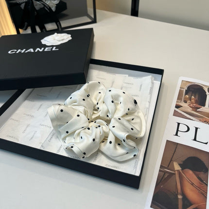 CHANEL 26S HAIR TIE IN BLACK WITH BEIGE POLKA DOT PATTERN 505326