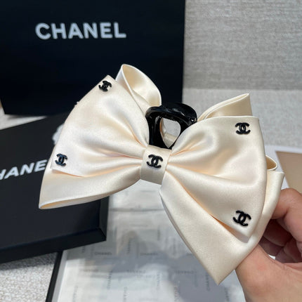 CHANEL 26S BOW HAIR CLIP IN WHITE RIBBON 512127