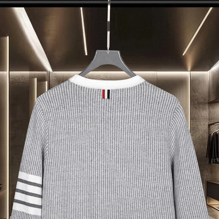 THOM 26S ROUND-NECK KNIT SWEATER 324