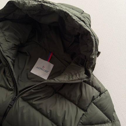 MONCLER 26S HOODED SHORT DOWN JACKET 778