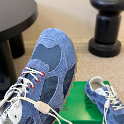 BOTTEGA VENETA 26S SNEAKERS IN NAVY BLUE SUEDE