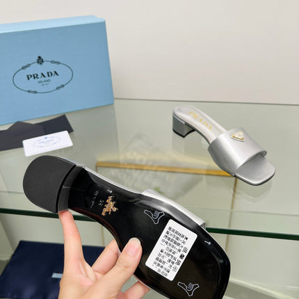 PRA EMBROIDERED SLIDES 40 SILVER CALFSKIN