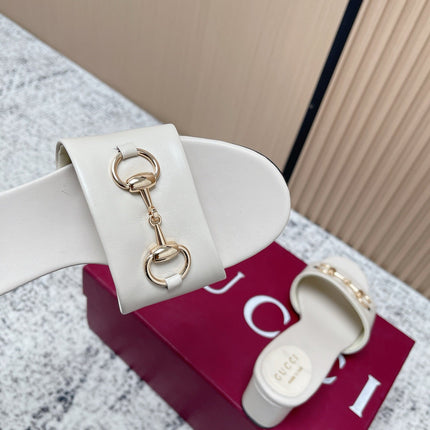 GUCCI 26S HORSEBIT MID-HEEL SANDALS IN CREAM WHITE CALFSKIN